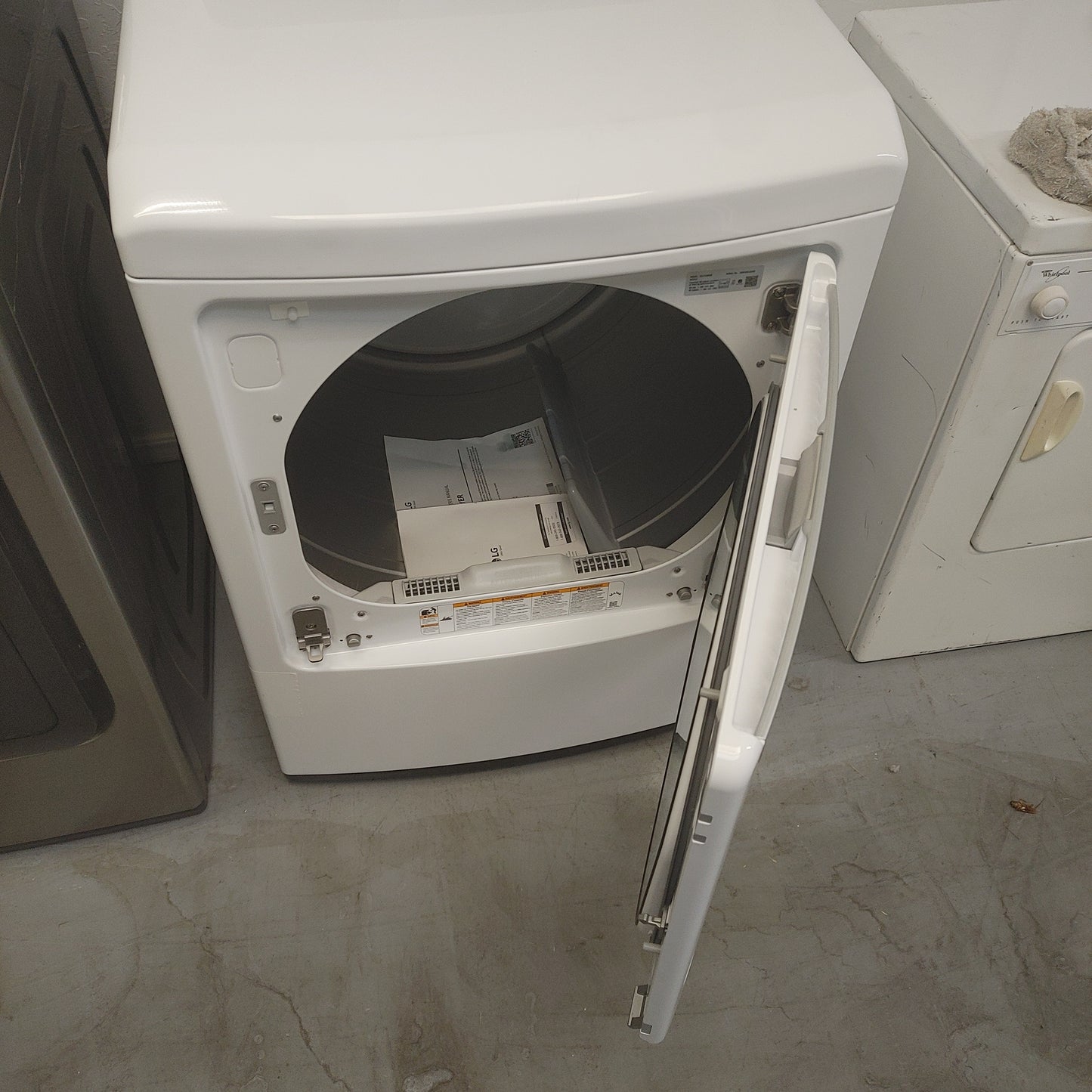 Used LG DLE7400WE Electric Dryer with WiFi control