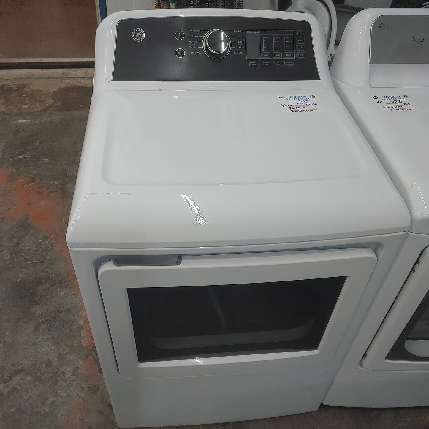 New GE 7.4 cubic foot electric dryer