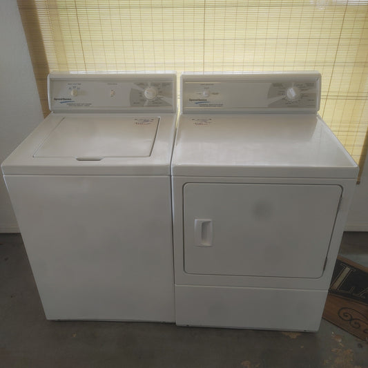 Used Speed Queen 3.2 Cubic ft Top Load Washer with Agitator and 7.4 Cubic ft Electric Dryer Sets